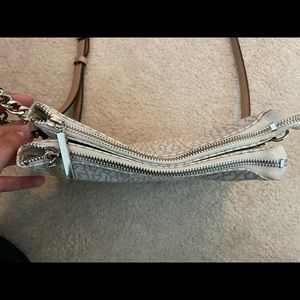 Adorable looking bag for going out!